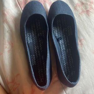 Navy blue flats